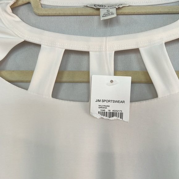 CATO Solid Cream Color Cutout Neckline Short Sleeve Dress Top, Size Small, NWT. - Picture 4 of 8